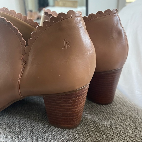Jack Rogers Tan Leather Scallop Ankle Boots 11 - Picture 4 of 6